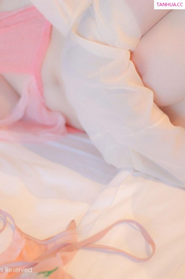 刘一艳 刘紫妍 [XiuRen]高清写真图 2024.09.26 No.9211 潘多拉哦 美臀性感第54张图片